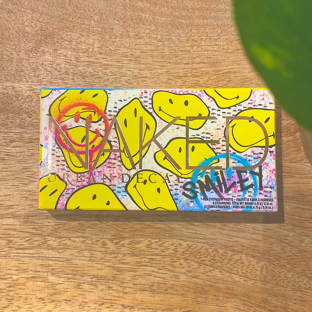 Urban Decay Naked Smiley Mini Eyeshadow Palette in Mucho Happy *BNIB*